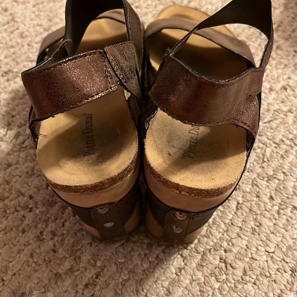 Pierre Dumas Wedges (Size 8 1/2) - Picture 3 of 13